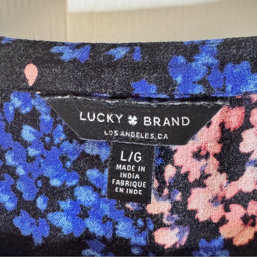 Lucky Brand Navy Floral Blouse Size L - Picture 3 of 5
